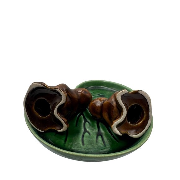 Vintage Ceramic Frog Salt & Pepper Shakers On Lily Pad Plate Green & Brown - Picture 3 of 3